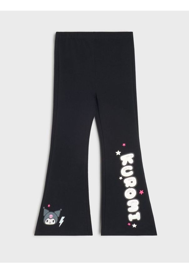 Sinsay - Legginsy flare z nadrukiem Kuromi - czarny. Kolor: czarny. Wzór: nadruk