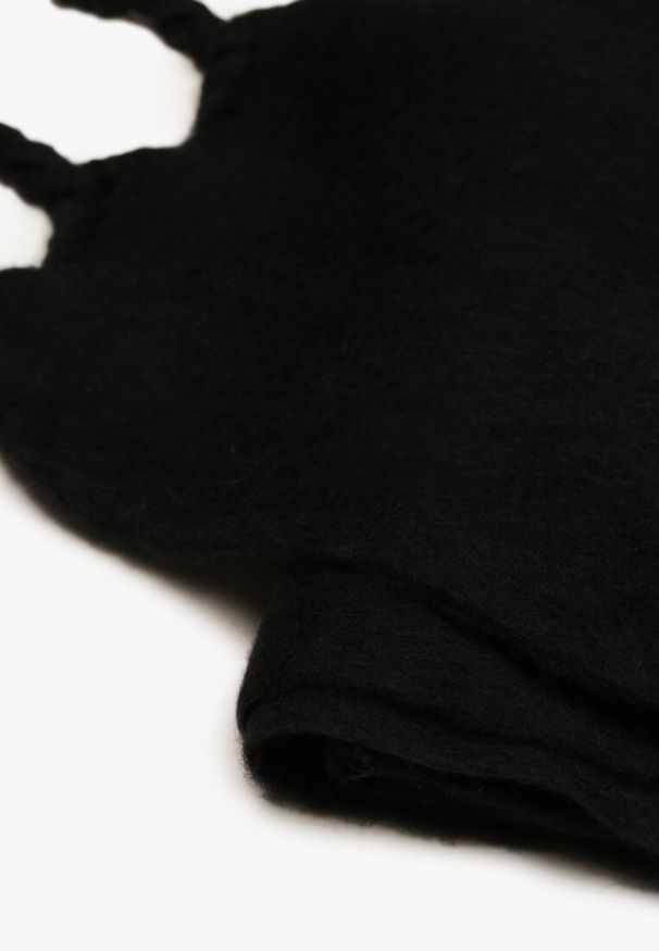 Born2be - Czarny Szalik Wykończony Frędzlami Nomilia. Kolor: czarny. Materiał: wełna. Styl: klasyczny, elegancki