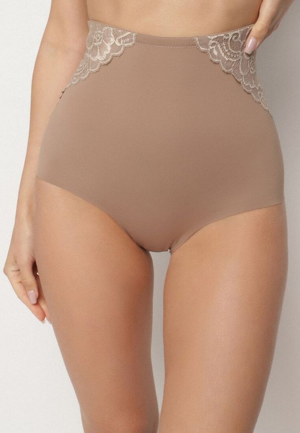 Born2be - Ciemnobeżowe Majtki Modelujące z Wysokim Stanem Savene. Stan: podwyższony. Kolor: beżowy. Materiał: jeans