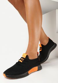 Born2be - Czarno-Pomarańczowe Buty Sportowe Refika. Nosek buta: okrągły. Zapięcie: bez zapięcia. Kolor: czarny. Materiał: materiał, prążkowany. Szerokość cholewki: normalna. Wzór: jednolity #4