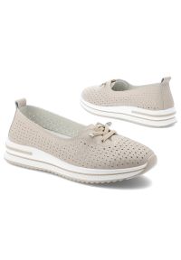 Półbuty damskie S.Barski, lekka konstrukcja perforowana cholewka sznurowanie elastyczna podeszwa miękkie wnętrze, beżowe, LR61-7044. Okazja: na co dzień. Zapięcie: sznurówki. Kolor: beżowy. Materiał: jeans. Szerokość cholewki: normalna. Sezon: wiosna, lato. Obcas: na platformie. Styl: casual, elegancki, klasyczny #8