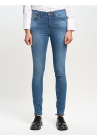 Big-Star - Spodnie jeans damskie zwężane Adela 296. Okazja: na co dzień. Kolor: niebieski. Styl: casual #1