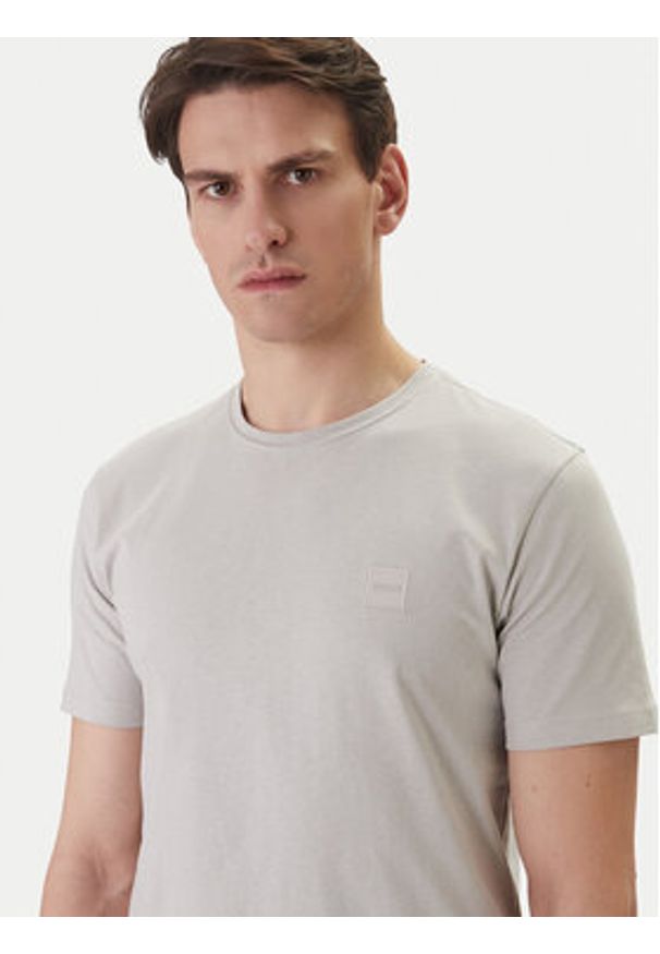 BOSS T-Shirt Tales 50508584 Beżowy Regular Fit. Kolor: beżowy. Materiał: bawełna