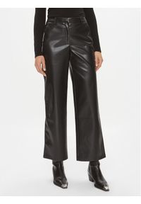 JDY Spodnie z imitacji skóry 15303223 Czarny Regular Fit. Kolor: czarny. Materiał: skóra