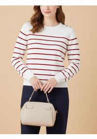 Sinsay - Sweter w paski z ozdobnymi guzikami na ramieniach - czerwony. Kolor: czerwony. Wzór: paski