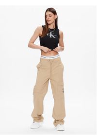 Calvin Klein Jeans Top J20J221521 Czarny Slim Fit. Kolor: czarny. Materiał: bawełna