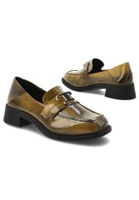 Zielone Półbuty Armodo Eleganckie Obuwie Damskie. Okazja: na co dzień, na spotkanie biznesowe. Zapięcie: klamry. Kolor: zielony. Materiał: skóra. Obcas: na obcasie. Styl: elegancki. Wysokość obcasa: średni #4