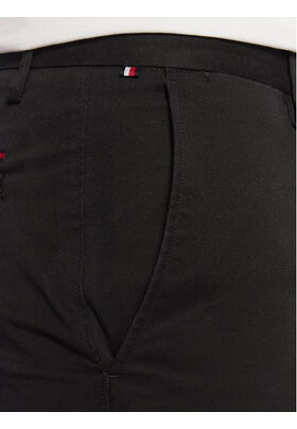 TOMMY HILFIGER - Tommy Hilfiger Chinosy Bleecker MW0MW26619 Czarny Slim Fit. Kolor: czarny. Materiał: bawełna