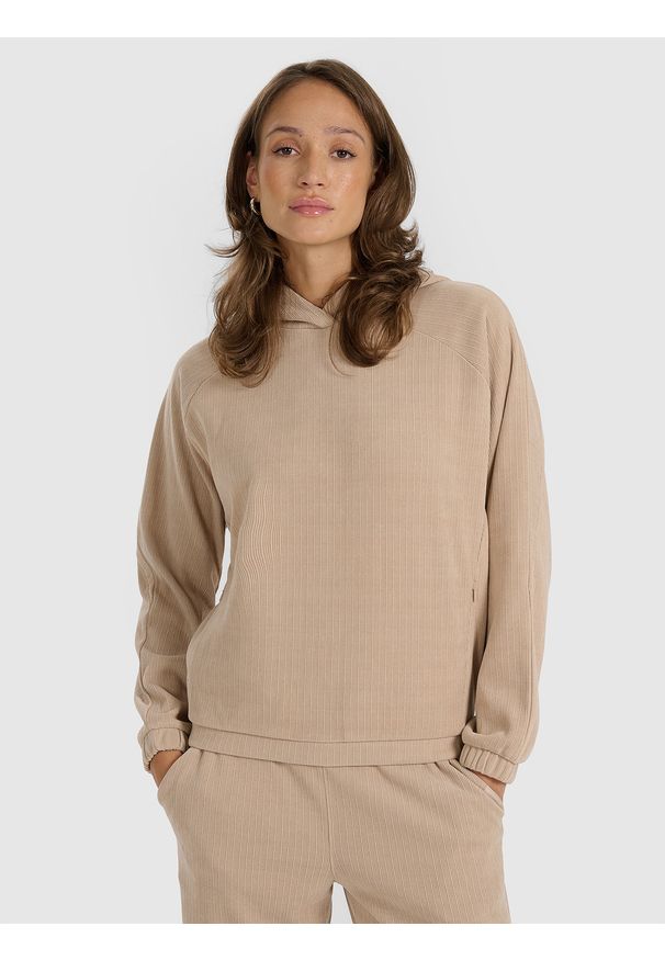 4f - 4F Bluza dresowa nierozpinana z kapturem damska - beżowa S. Okazja: na co dzień. Typ kołnierza: kaptur. Kolor: beżowy. Materiał: dresówka. Styl: casual