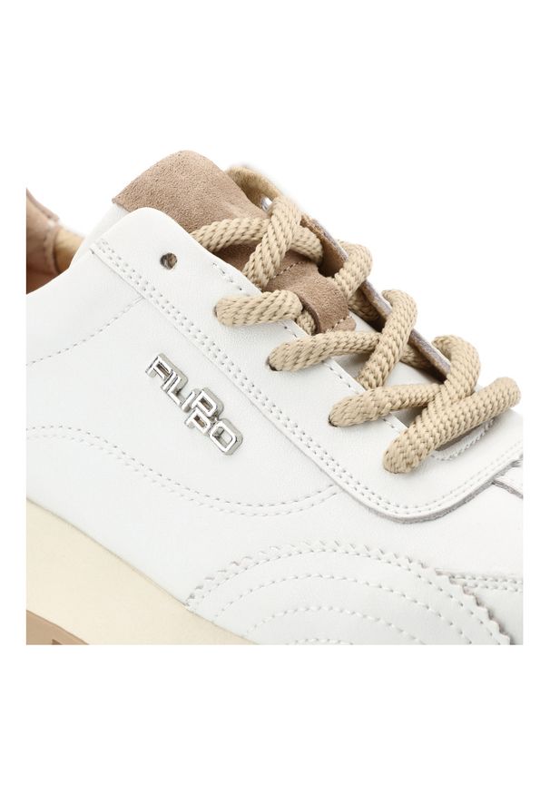 Białe Sneakersy Filippo Wygodne Buty Damskie Na Platformie. Okazja: na spacer, na co dzień. Zapięcie: sznurówki. Kolor: biały. Materiał: jeans. Szerokość cholewki: normalna. Sezon: wiosna, lato. Obcas: na platformie. Sport: turystyka piesza