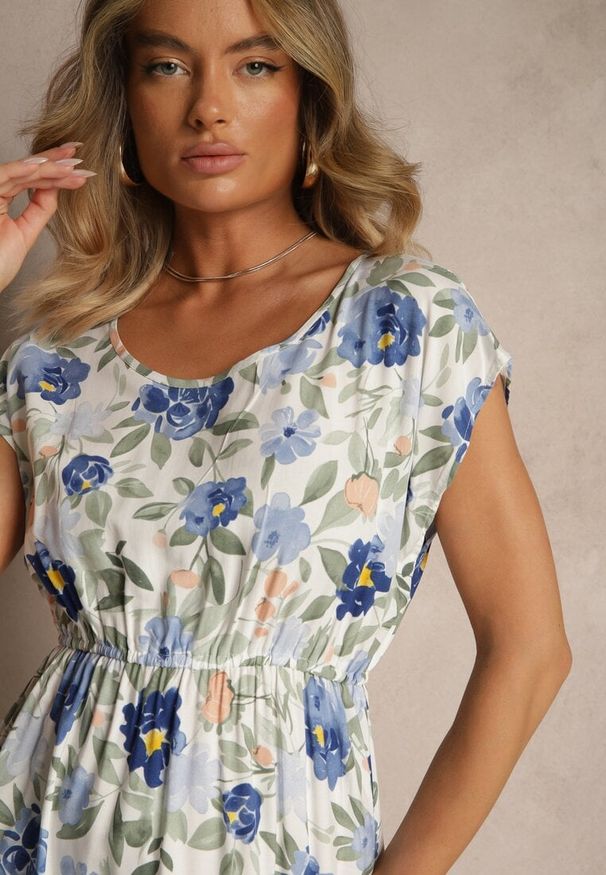 Renee - Niebieska Rozkloszowana Sukienka z Bawełną w Kwiaty Talisenia. Okazja: na co dzień. Kolor: niebieski. Materiał: bawełna. Wzór: kwiaty. Sezon: lato, wiosna. Styl: elegancki, casual