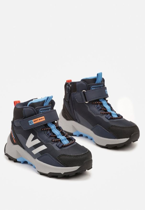 Born2be - Granatowe Botki Sportowe z Ociepleniem i Rzepem Ellarria. Okazja: na uczelnię. Zapięcie: rzepy. Kolor: niebieski. Materiał: jeans. Styl: sportowy