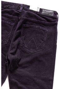 Wrangler - WRANGLER SKINNY PURPLE W28KPJ74F. Materiał: sztruks. Wzór: aplikacja #3