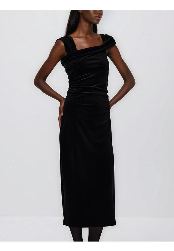 Reserved - Welurowa sukienka midi - czarny. Kolor: czarny. Materiał: welur. Długość: midi