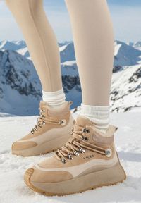 Born2be - Ciemnobeżowe Sportowe Sneakersy Śniegowce Vices na Grubej Podeszwie Nellsana. Okazja: na co dzień. Kolor: beżowy. Materiał: jeans. Szerokość cholewki: normalna. Wzór: aplikacja #1