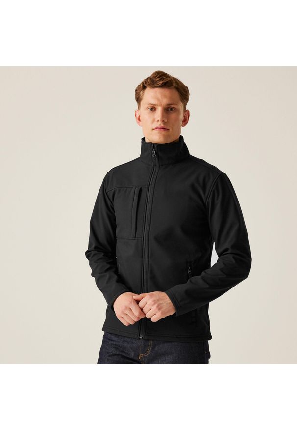 Regatta - Męska 3-warstwowa kurtka softshell z membraną Octagon II do druku. Kolor: niebieski. Materiał: softshell. Sport: turystyka piesza