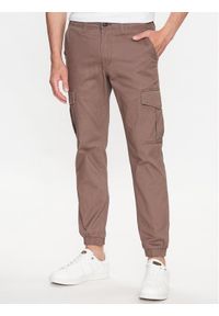 Jack & Jones - Jack&Jones Joggery Marco 12186889 Brązowy Slim Fit. Kolor: brązowy. Materiał: bawełna