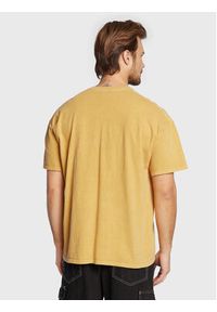 BDG Urban Outfitters T-Shirt 74268467 Żółty Regular Fit. Kolor: żółty. Materiał: bawełna #3