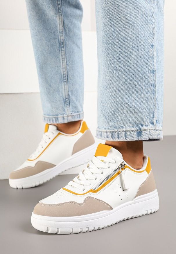 Renee - Biało-Beżowe Sneakersy przed Kostkę z Perforacją i Suwakiem na Cholewce Valinorti. Okazja: na co dzień. Wysokość cholewki: przed kostkę. Kolor: biały. Szerokość cholewki: normalna. Obcas: na platformie