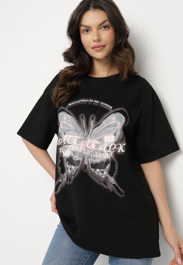 Born2be - Czarny T-shirt Oversize z Bawełny z Nadrukiem z Motylem Nonatira. Okazja: na spacer. Kolor: czarny. Materiał: bawełna. Wzór: nadruk. Styl: klasyczny, elegancki