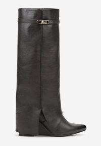 Born2be - Brązowe Kozaki na Koturnie z Wywiniętą Cholewką z Klamerką Arirass. Okazja: na co dzień, do pracy, na spotkanie biznesowe. Zapięcie: klamry. Kolor: brązowy. Materiał: jeans. Szerokość cholewki: normalna. Obcas: na koturnie. Styl: biznesowy, casual, elegancki #7