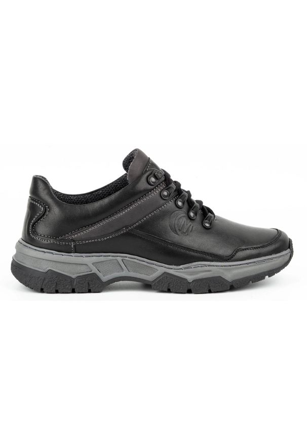 Olivier Buty Męskie skórzane casual 842MA czarne. Okazja: na co dzień. Zapięcie: pasek. Kolor: czarny. Materiał: skóra. Wzór: paski. Sezon: lato, jesień, wiosna. Styl: casual