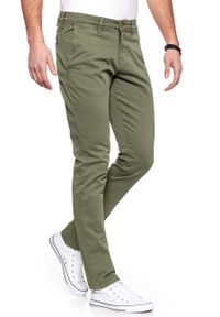 Mustang - MUSTANG SPODNIE MĘSKIE Classic Chino 1006674 6287. Materiał: materiał. Wzór: moro. Styl: militarny