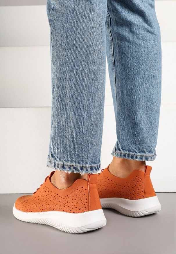 Born2be - Pomarańczowe Sneakersy z Ażurową Cholewką Grellio. Okazja: na co dzień. Kolor: pomarańczowy. Materiał: jeans. Szerokość cholewki: normalna. Wzór: ażurowy