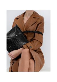 Ochnik - Torebka damska. Kolor: czarny. Wzór: motyw zwierzęcy. Materiał: skórzane. Styl: elegancki. Rodzaj torebki: na ramię #3