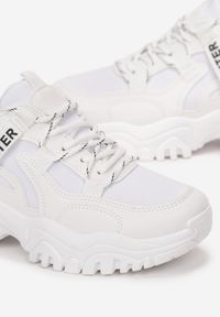 Born2be - Białe Sneakersy na Masywnej Podeszwie z Ozdobną Taśmą Razhe. Kolor: biały. Szerokość cholewki: normalna. Wzór: napisy, aplikacja #3