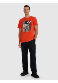 4f - 4F T-shirt regular z nadrukiem męski - czerwony L. Kolor: czerwony. Materiał: bawełna, skóra. Wzór: nadruk #2