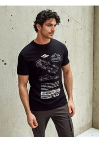 Sinsay - Bawełniana koszulka z krótkim rękawem - czarny. Kolor: czarny. Materiał: bawełna. Długość rękawa: krótki rękaw. Długość: krótkie