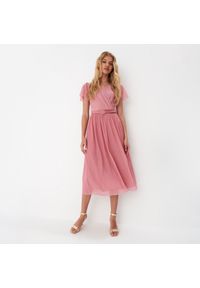 Mohito - Różowa sukienka midi z plisowanym dołem - Różowy. Kolor: różowy. Długość: midi #1