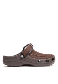 Crocs Klapki Yukon Vista II Clog M 207142 Brązowy. Kolor: brązowy