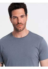 Ombre Clothing - T-shirt męski klasyczny bawełniany BASIC - niebieski denim V7 OM-TSBS-0146 - XXL. Okazja: na co dzień. Kolor: niebieski. Materiał: bawełna, denim. Wzór: jednolity. Styl: klasyczny #5