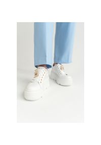 CheBello - Białe Modne Sneakersy Chebello Damskie Obuwie Na Platformie. Okazja: na spacer, na spotkanie biznesowe. Kolor: biały. Obcas: na platformie. Sport: turystyka piesza #10