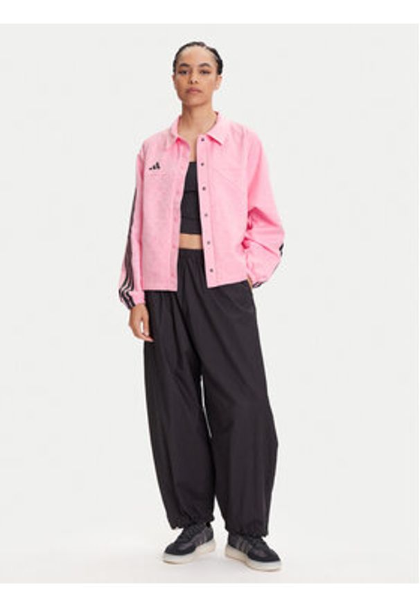 Adidas - adidas Kurtka przejściowa Tiro x Common Goal Coaches JL7648 Różowy Loose Fit. Kolor: różowy. Materiał: syntetyk