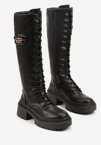 Renee - Czarne Kozaki Vicesu w Stylu Grunge ze Sznurowaną Cholewką Obcasem i Platformą Laurotte. Kolor: czarny. Materiał: jeans, skóra. Szerokość cholewki: normalna. Obcas: na obcasie. Styl: rockowy. Wysokość obcasa: średni