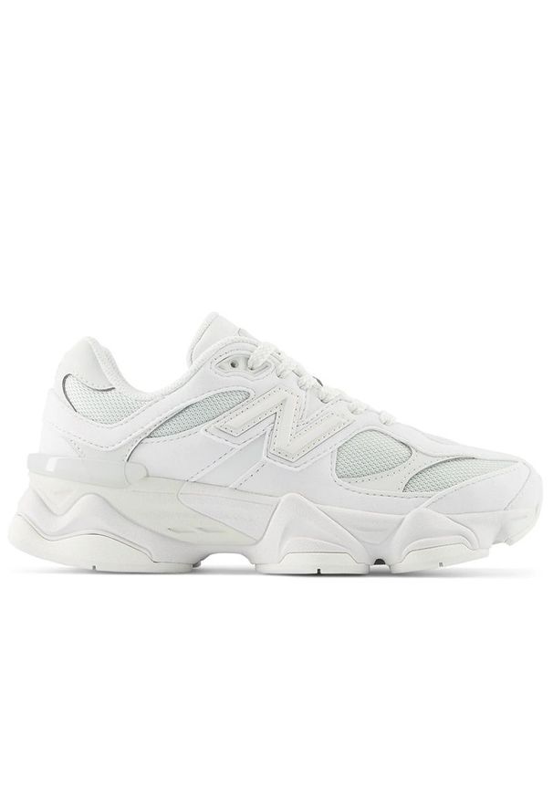 Buty New Balance GC9060LL - białe. Kolor: biały. Materiał: guma, materiał, syntetyk. Szerokość cholewki: normalna. Sport: turystyka piesza