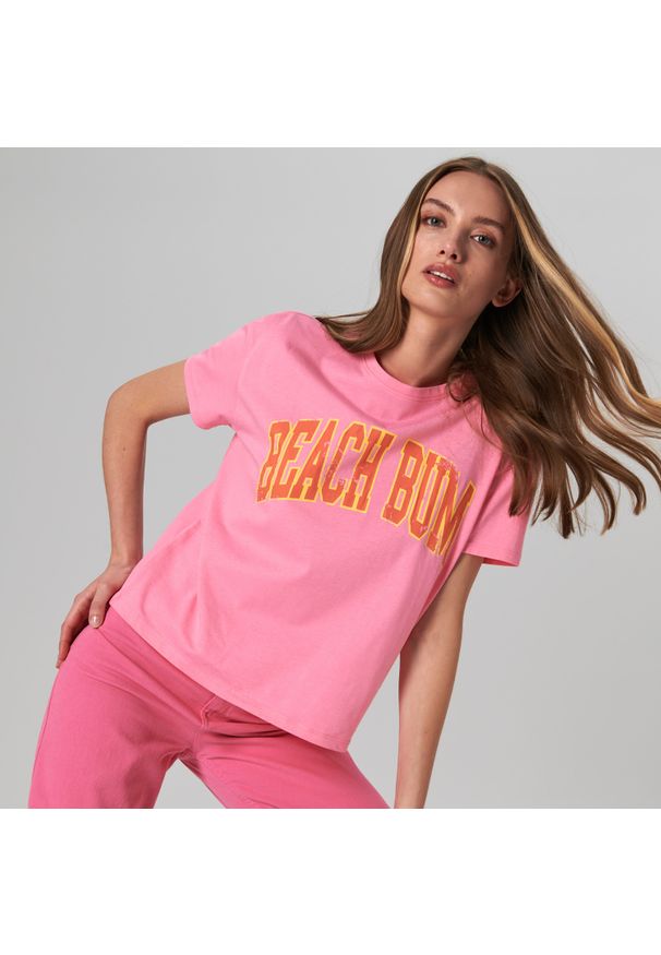 Sinsay - Koszulka z nadrukiem - Różowy. Kolor: różowy. Wzór: nadruk