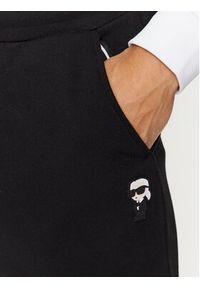 Karl Lagerfeld - KARL LAGERFELD Szorty sportowe 705897 500900 Czarny Regular Fit. Kolor: czarny. Materiał: bawełna. Styl: sportowy #4