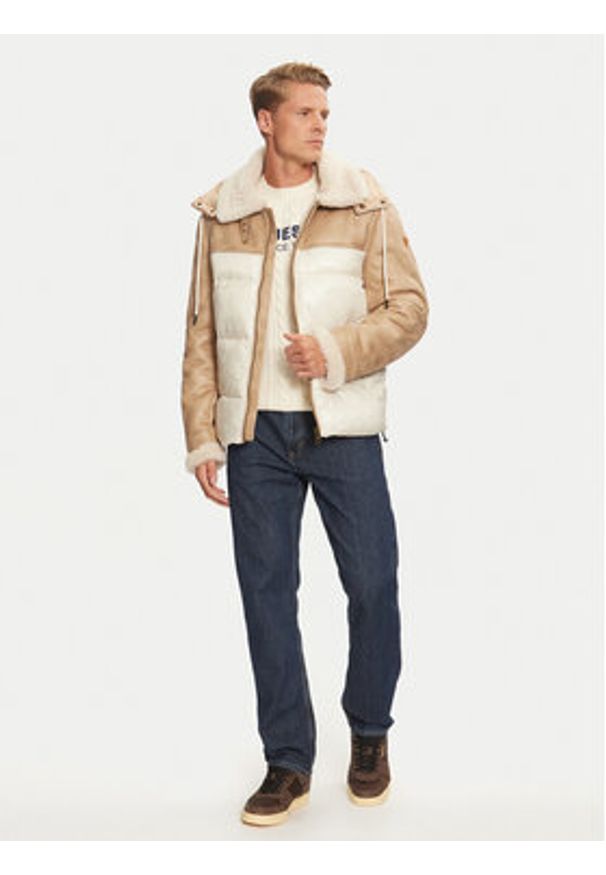 Guess Kurtka zimowa M4BL37 WGJL0 Beżowy Regular Fit. Kolor: beżowy. Materiał: syntetyk. Sezon: zima
