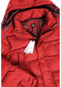 Lee - LEE PUFFER JACKET MĘSKA KURTKA ZIMOWA WARP RED L87XUMKG 112122977. Typ kołnierza: kaptur. Materiał: poliester, materiał, puch, sztruks. Długość rękawa: długi rękaw. Długość: długie. Sezon: zima. Styl: klasyczny #3