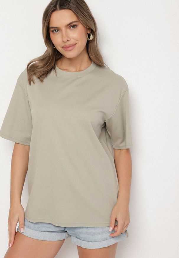 Born2be - Ciemnobeżowy Bawełniany Klasyczny T-shirt Merovira. Okazja: na co dzień, na randkę. Kolor: beżowy. Materiał: bawełna. Styl: klasyczny