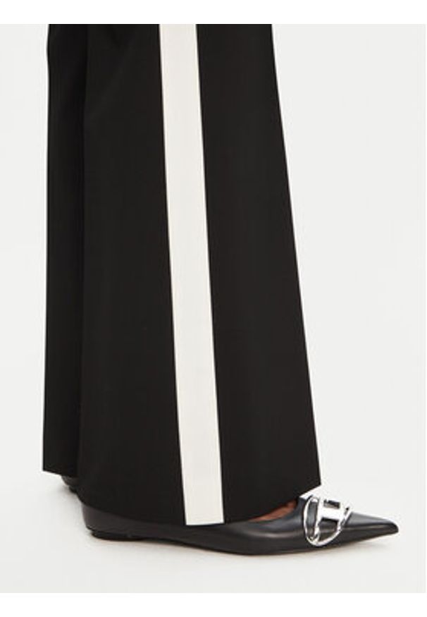 Hugo - HUGO Spodnie materiałowe Hizana 50544753 Czarny Flare Fit. Kolor: czarny. Materiał: syntetyk