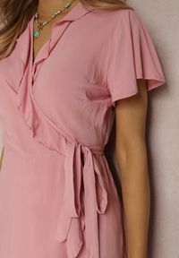 Renee - Różowa Sukienka z Wiskozy Amathomela. Kolor: różowy. Materiał: wiskoza. Typ sukienki: kopertowe. Styl: klasyczny. Długość: mini