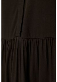 Vila - Sukienka. Kolor: czarny. Materiał: tkanina. Długość rękawa: długi rękaw. Wzór: gładki. Typ sukienki: rozkloszowane #5
