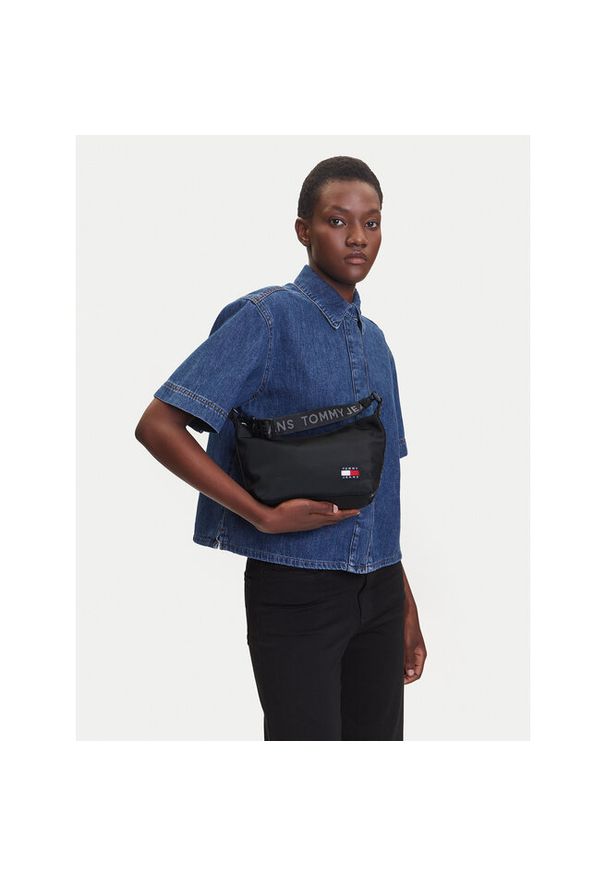 Torebka Tommy Jeans. Kolor: czarny