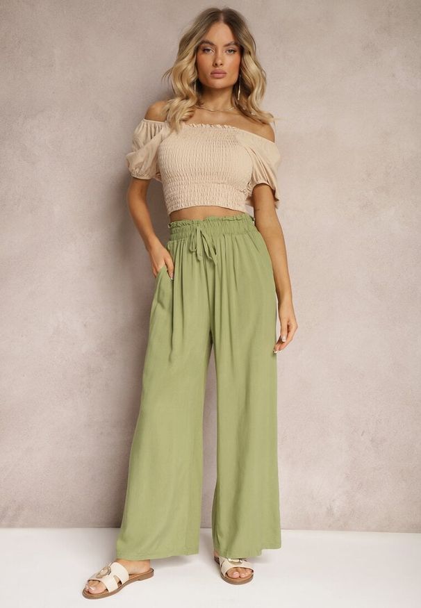Renee - Jasnozielone Spodnie z Bawełny Typu Palazzo High Waist z Gumką w Talii Nelsaria. Stan: podwyższony. Kolor: zielony. Materiał: bawełna. Sezon: lato