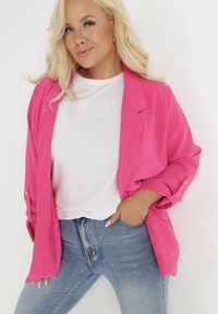 Born2be - Różowa Marynarka Oreithousa. Okazja: na imprezę, do pracy. Kolekcja: plus size. Kolor: różowy. Materiał: tkanina. Długość rękawa: długi rękaw. Długość: długie. Styl: klasyczny, elegancki